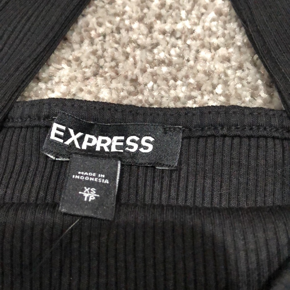 Express crop tops - Picture 5 of 6